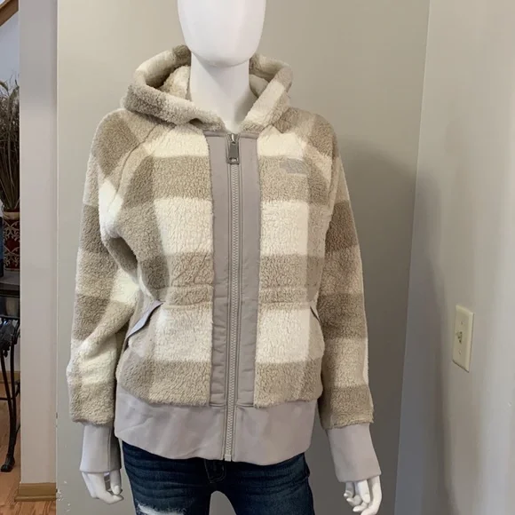 The North Face Jacket - Picture 1 of 14